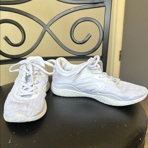 Kids White Lightweight Lace-Up Sneakers Girls 13D